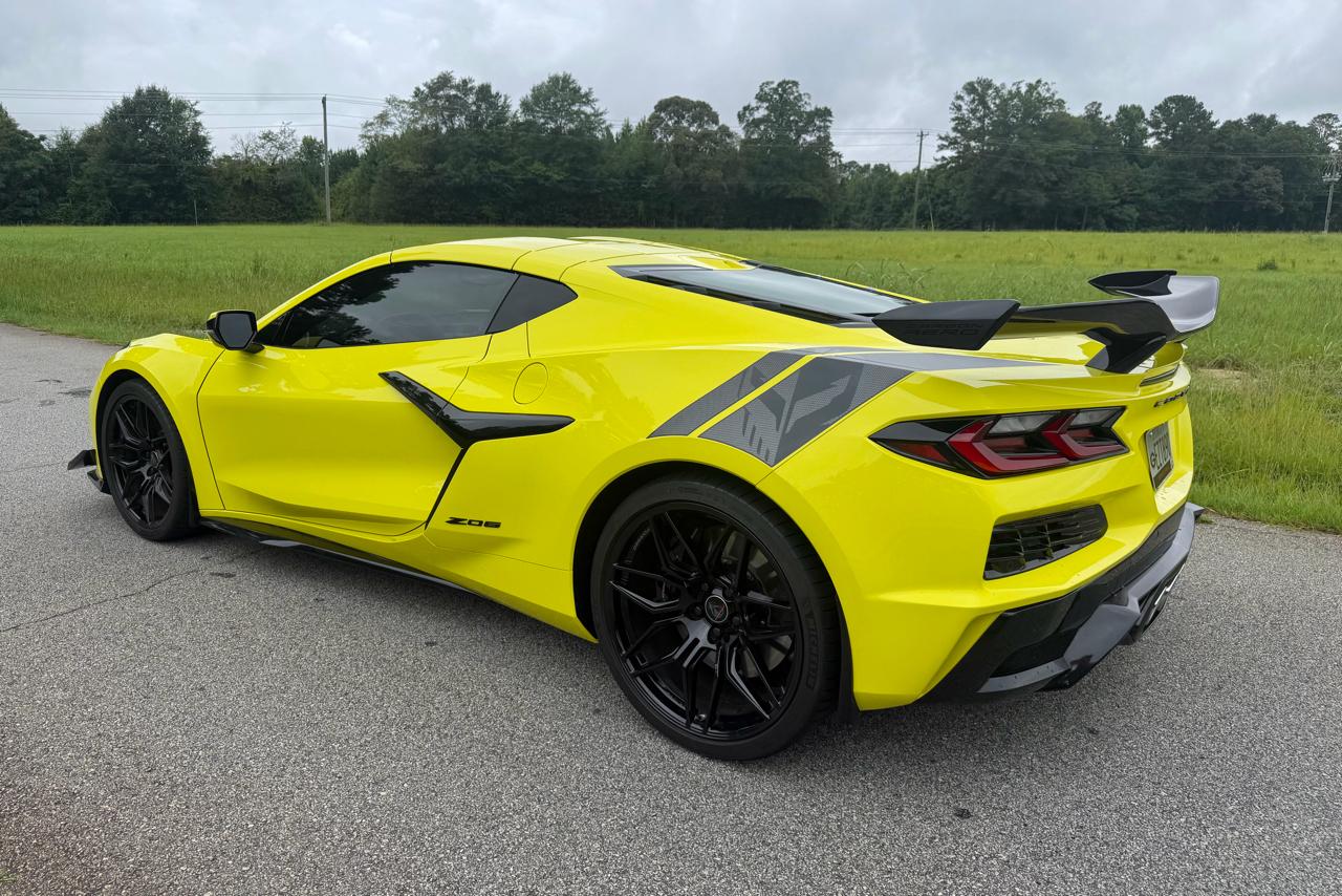 Chevrolet Corvette Z06 Coupe w/1LZ 2024