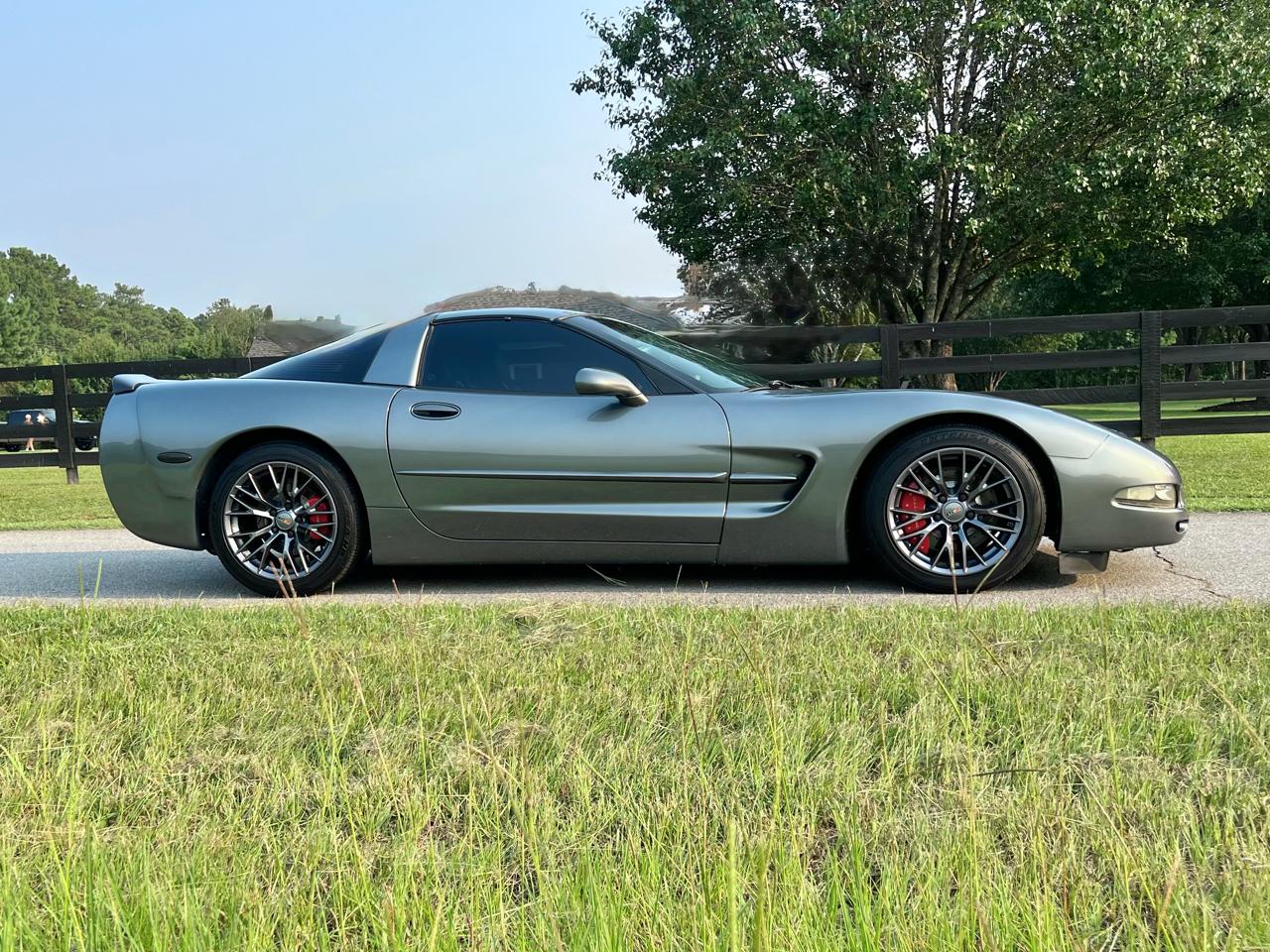 Chevrolet Corvette Coupe 2004