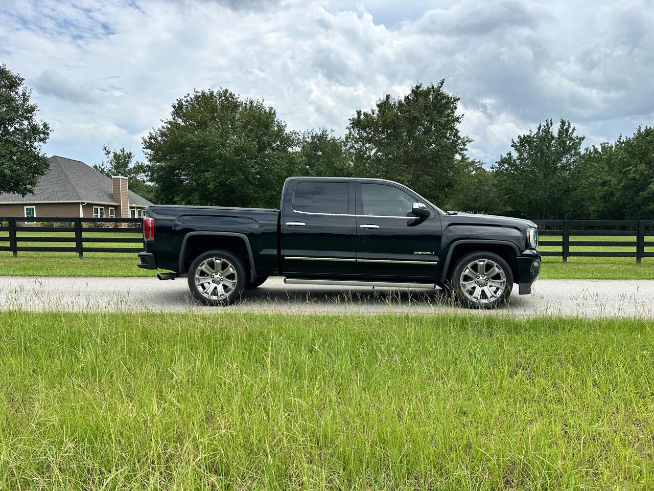 GMC Sierra 1500 4WD Crew Cab 143.5" Denali 2018