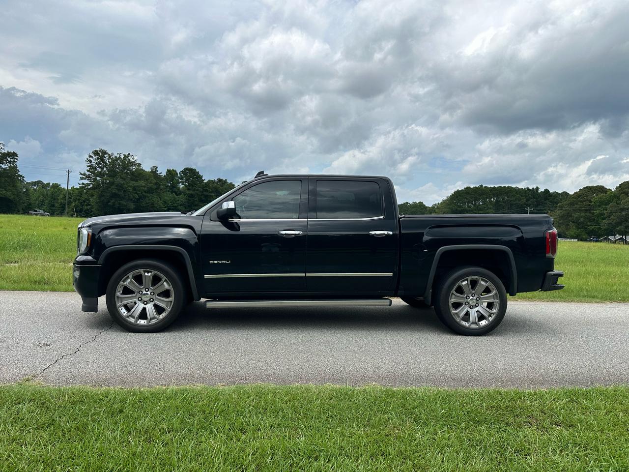 GMC Sierra 1500 4WD Crew Cab 143.5" Denali 2018