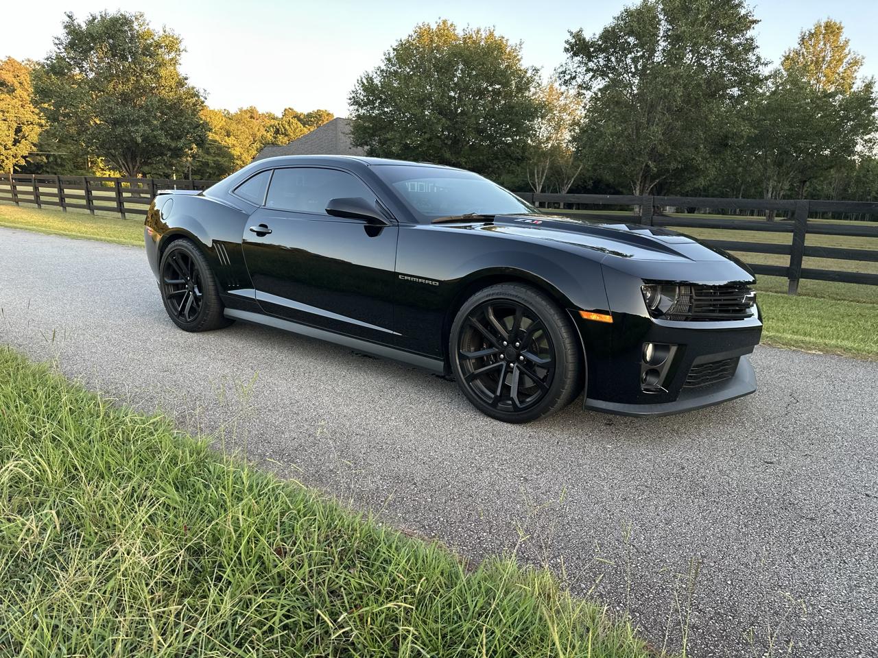 Chevrolet Camaro Coupe ZL1 2013
