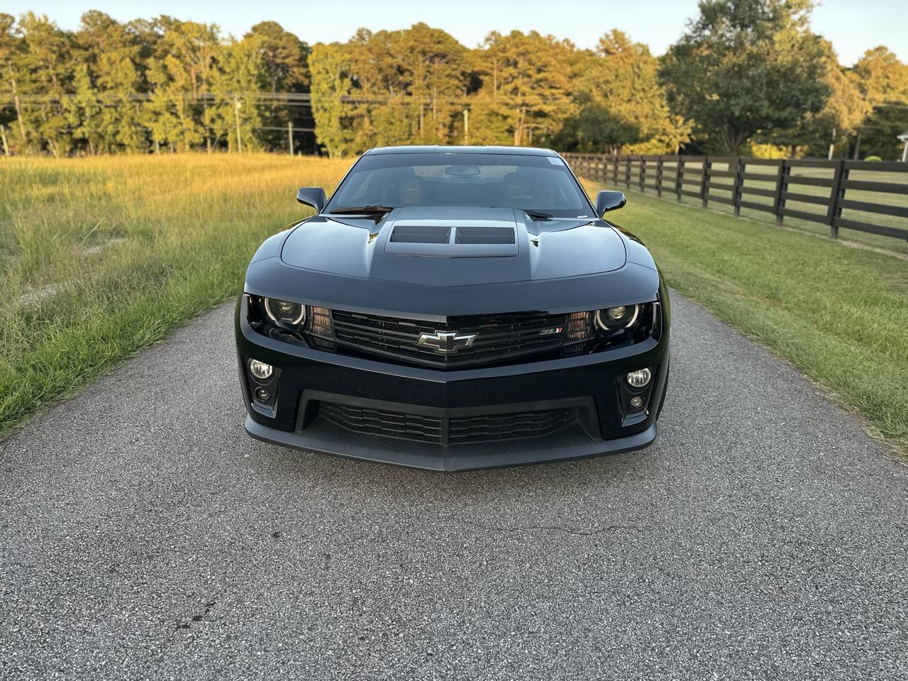 Chevrolet Camaro Coupe ZL1 2013