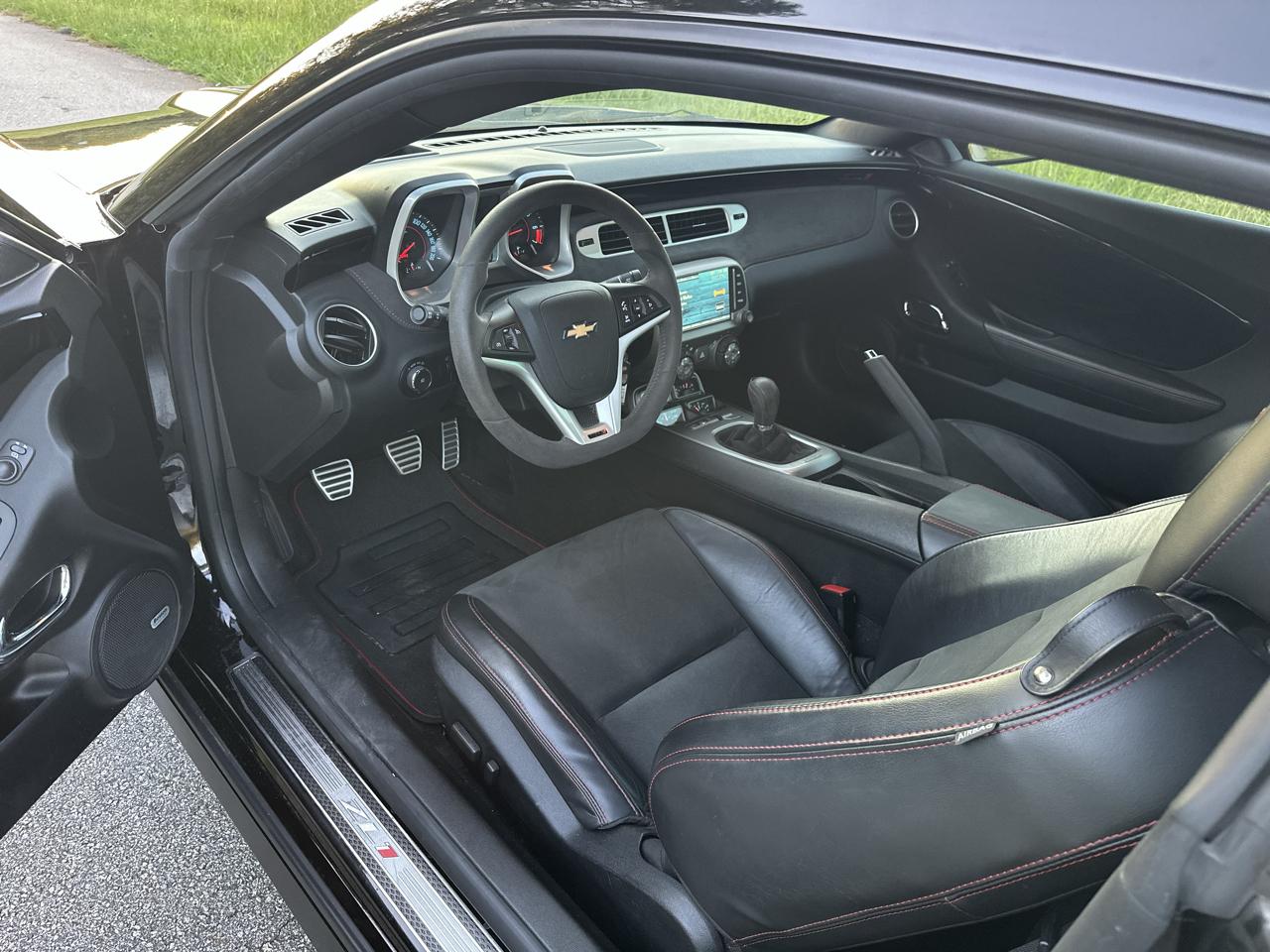 Chevrolet Camaro Coupe ZL1 2013