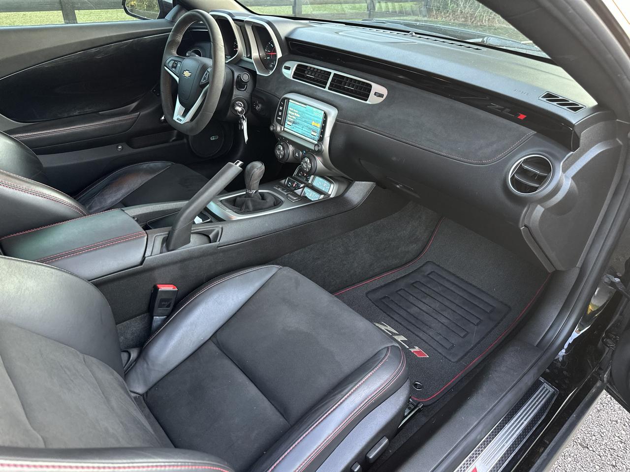Chevrolet Camaro Coupe ZL1 2013