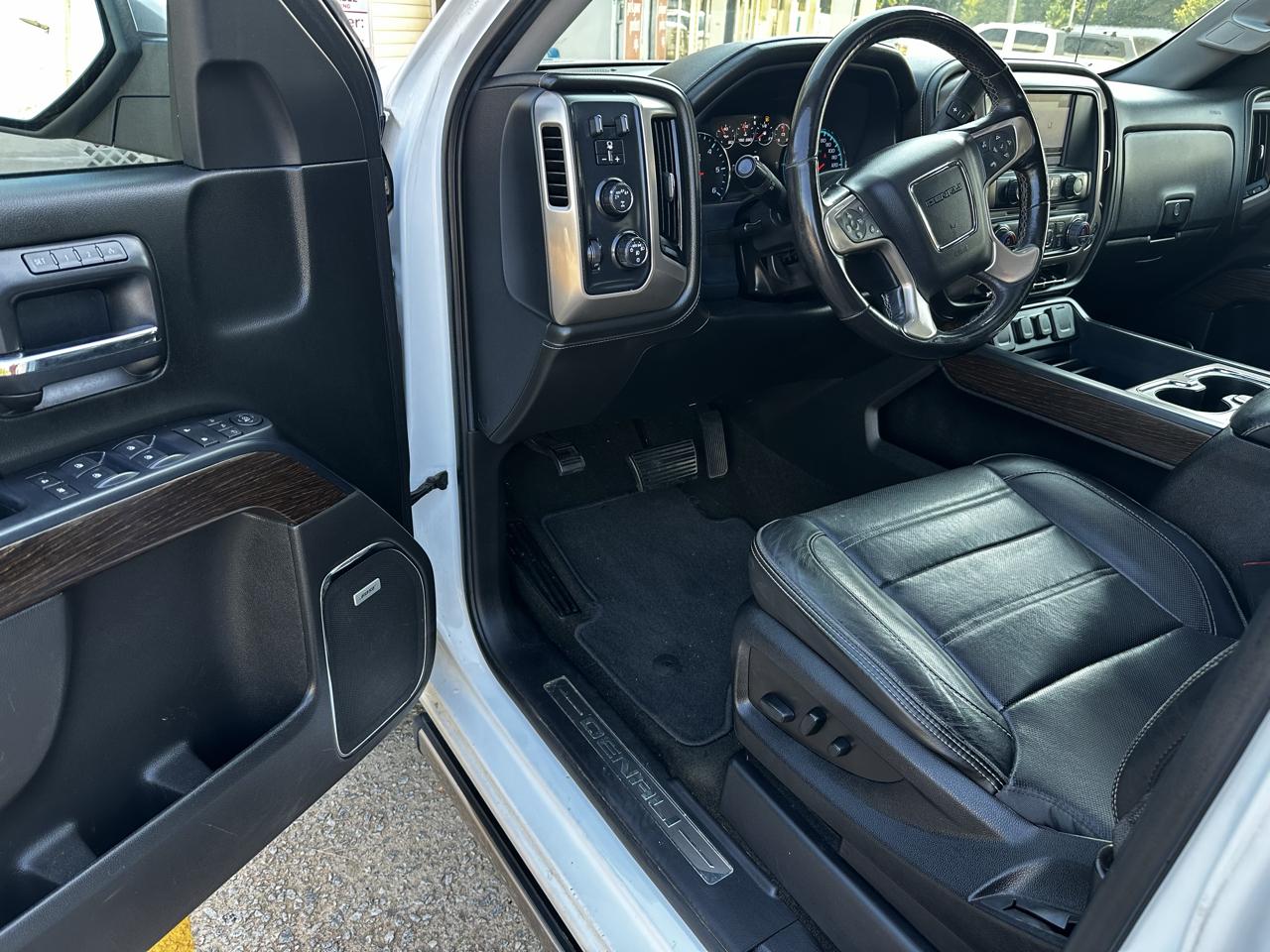 GMC Sierra 1500 Denali Crew Cab Short Bed 4WD 2018