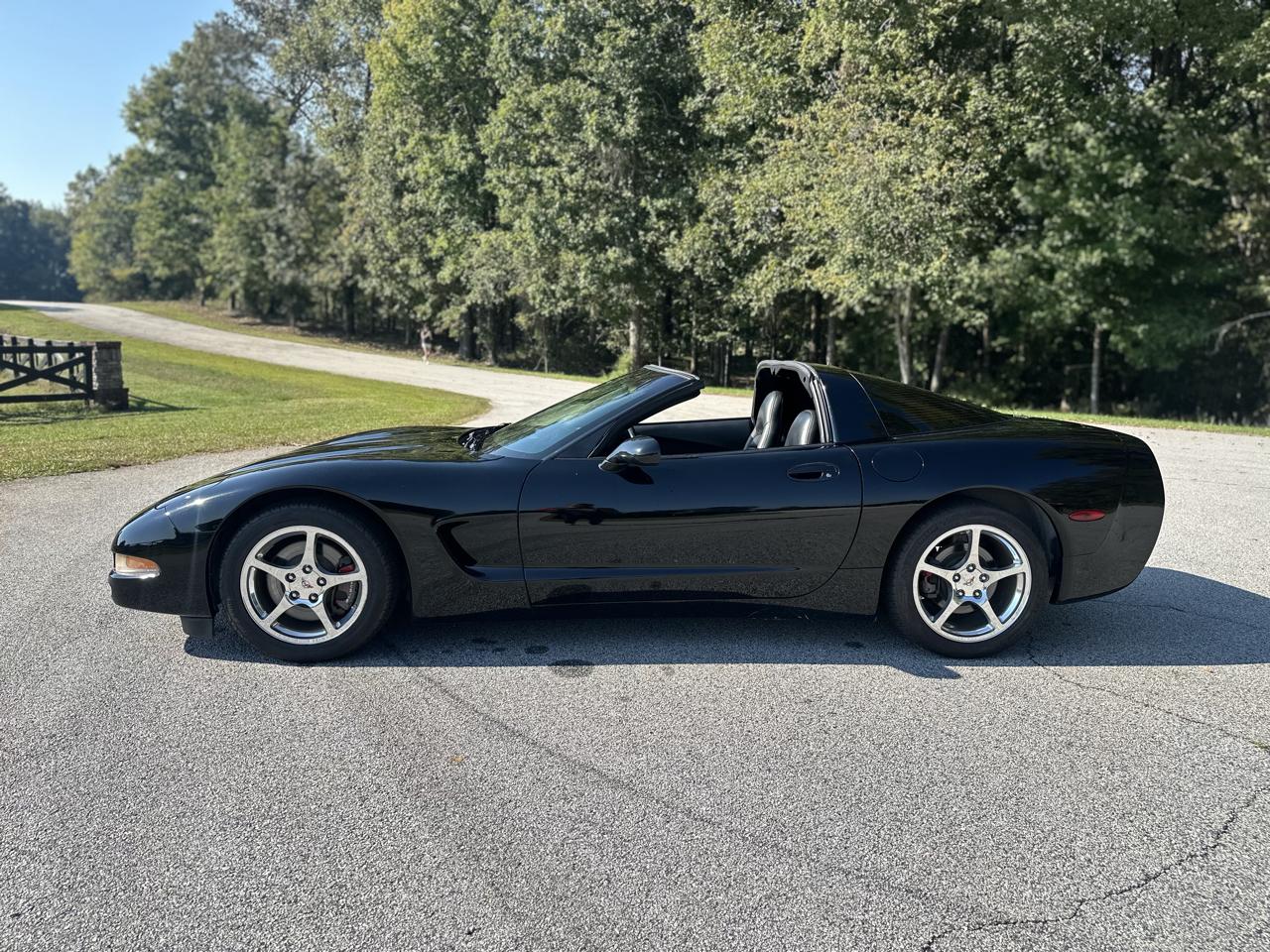 Chevrolet Corvette Coupe 2002