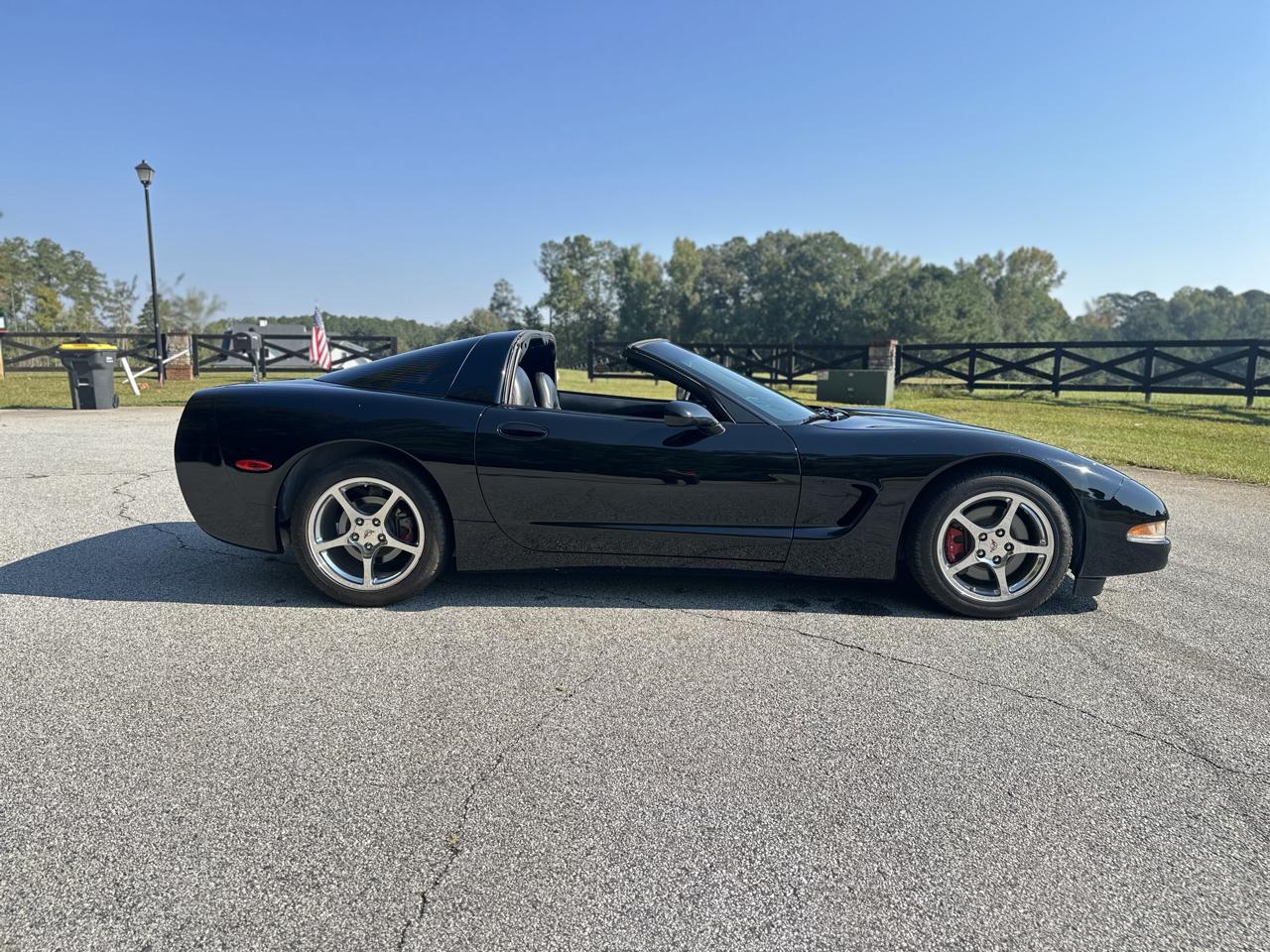Chevrolet Corvette Coupe 2002