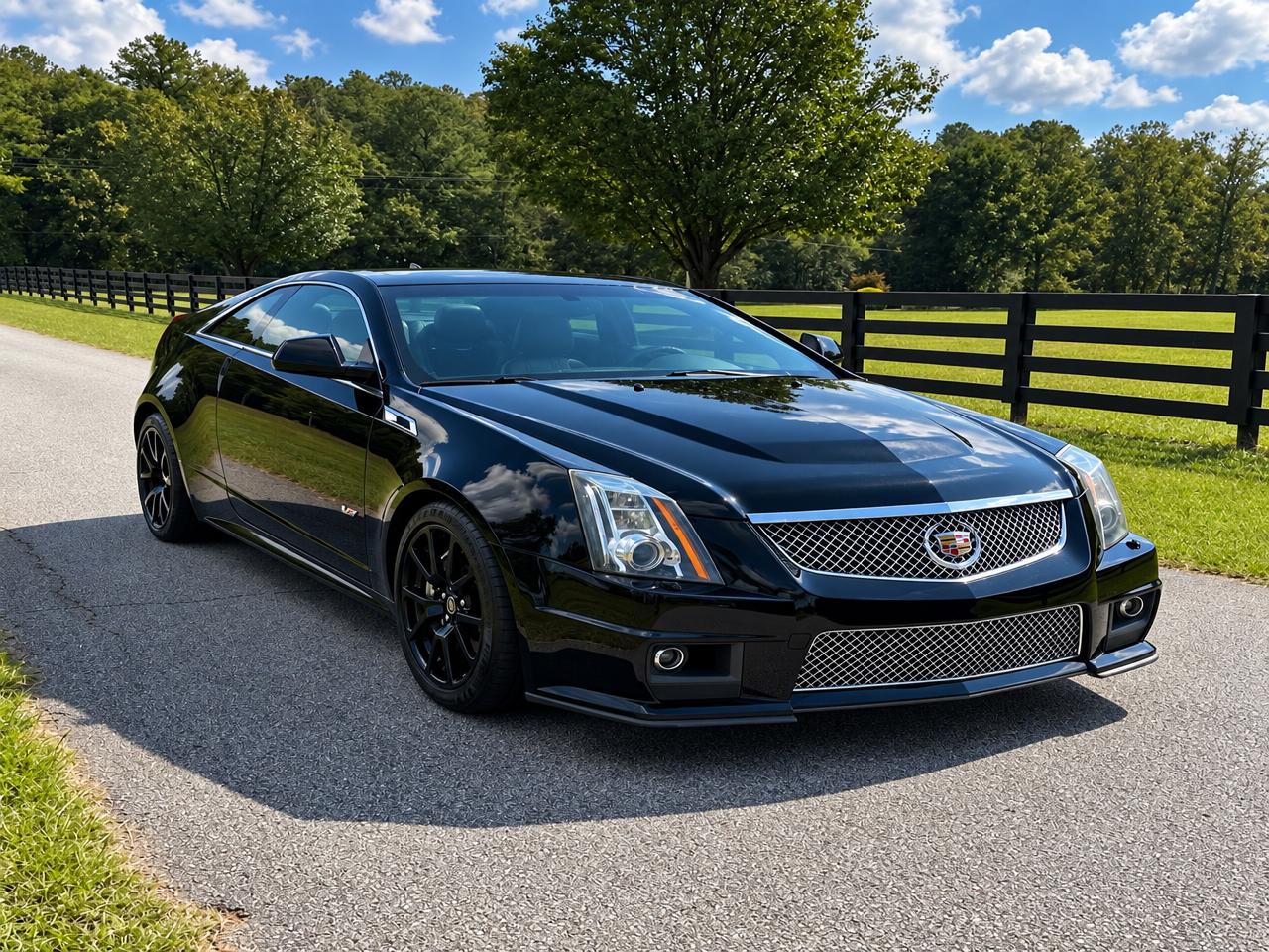 Cadillac CTS V Coupe 2011
