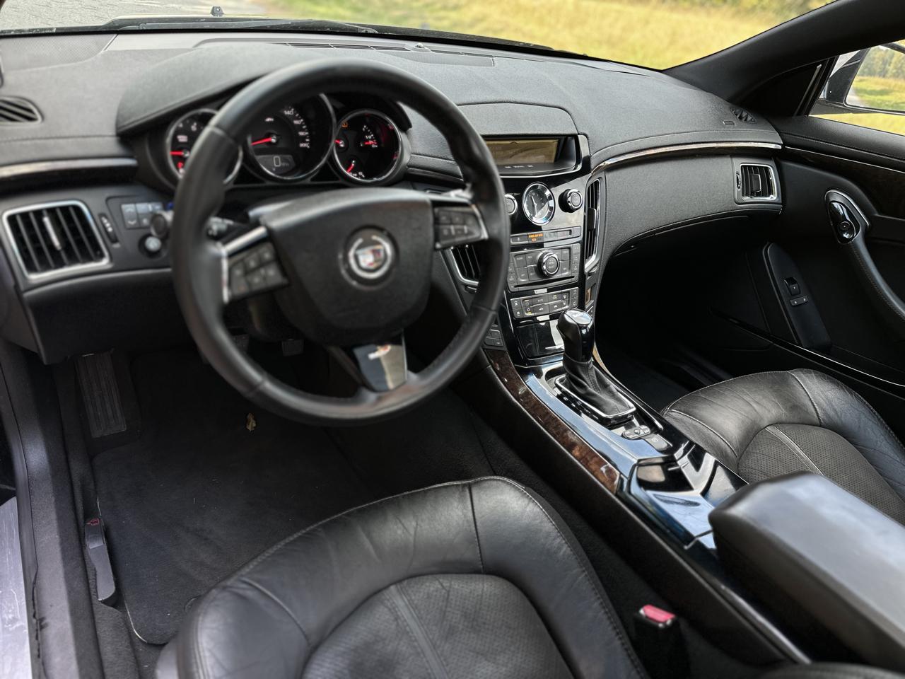 Cadillac CTS V Coupe 2011