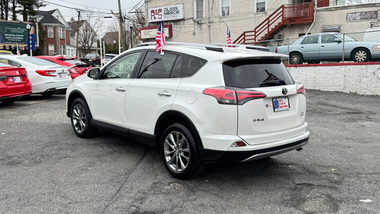 Toyota RAV4 Platinum AWD (Natl) 2017
