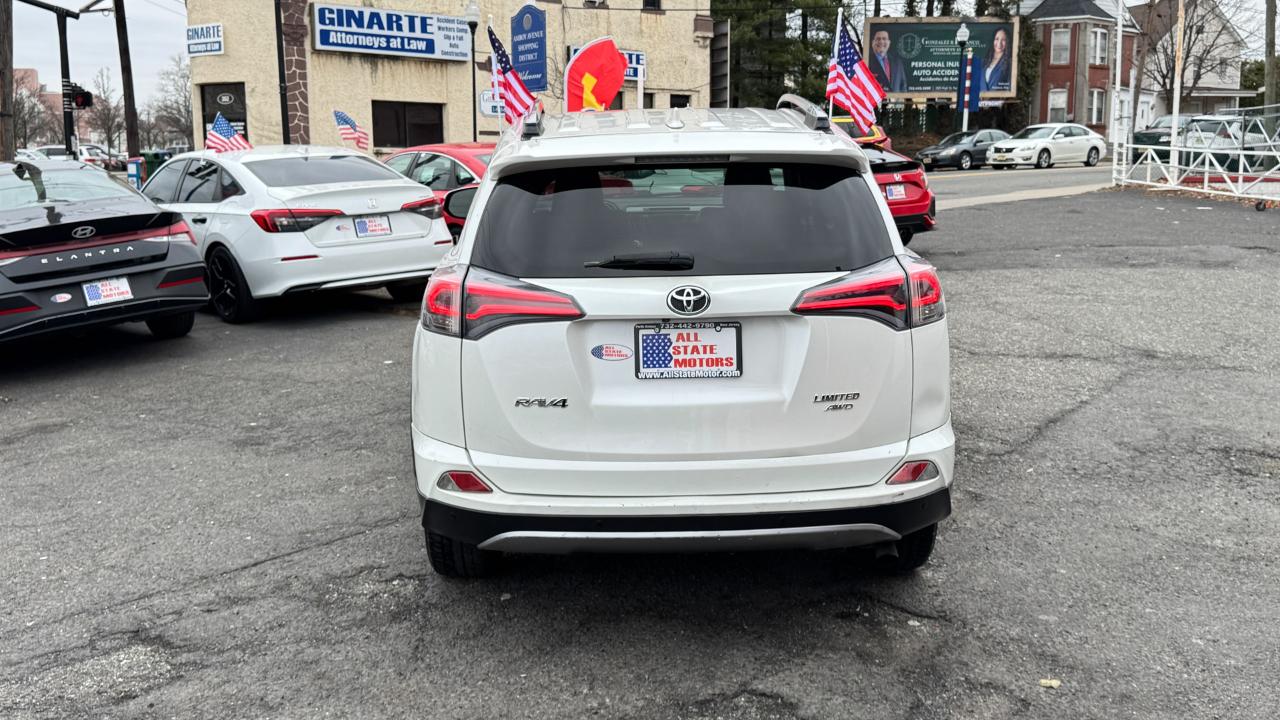 Toyota RAV4 Platinum AWD (Natl) 2017