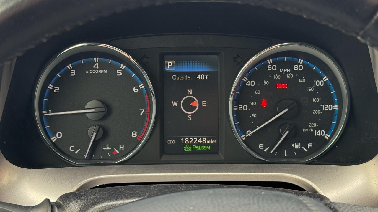 Toyota RAV4 Platinum AWD (Natl) 2017