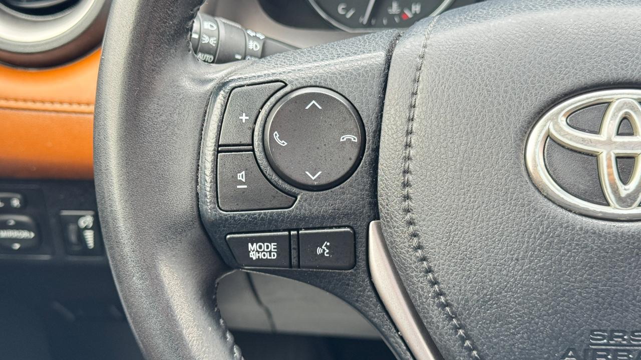 Toyota RAV4 Platinum AWD (Natl) 2017