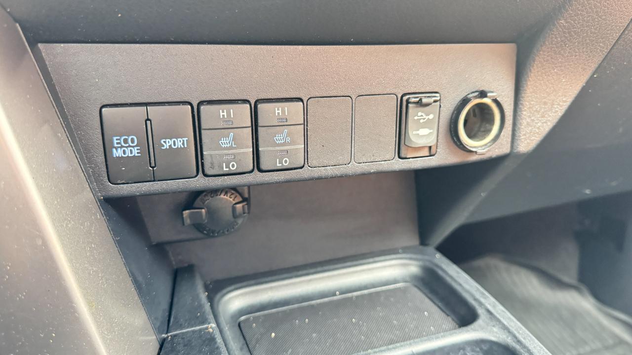 Toyota RAV4 Platinum AWD (Natl) 2017