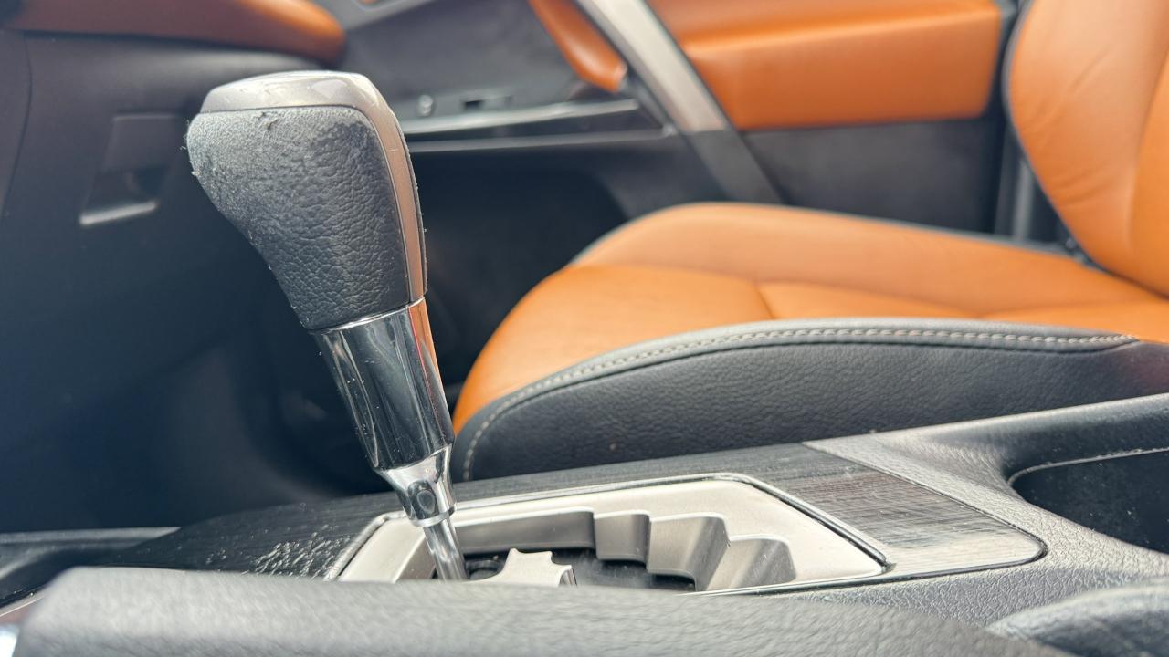 Toyota RAV4 Platinum AWD (Natl) 2017