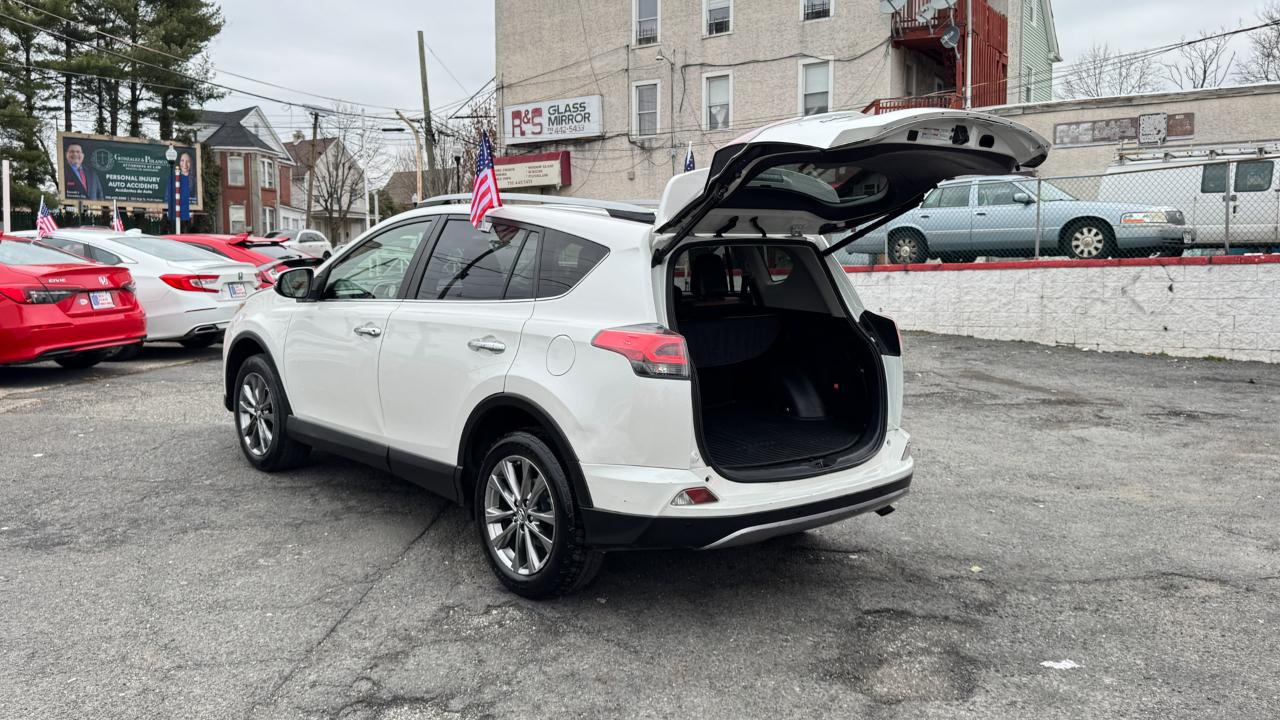 Toyota RAV4 Platinum AWD (Natl) 2017