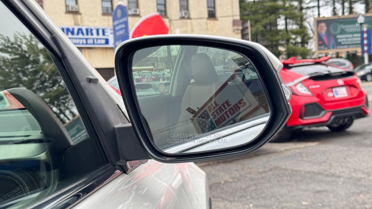 Toyota RAV4 Platinum AWD (Natl) 2017