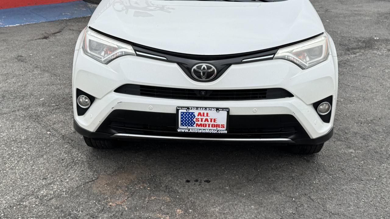 Toyota RAV4 Platinum AWD (Natl) 2017