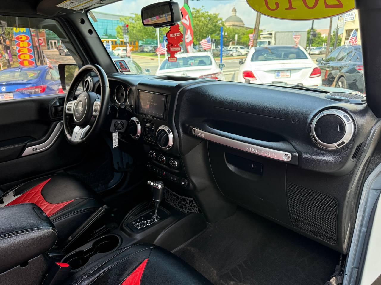 Jeep Wrangler Unlimited 4WD 4dr Rubicon Hard Rock 2015
