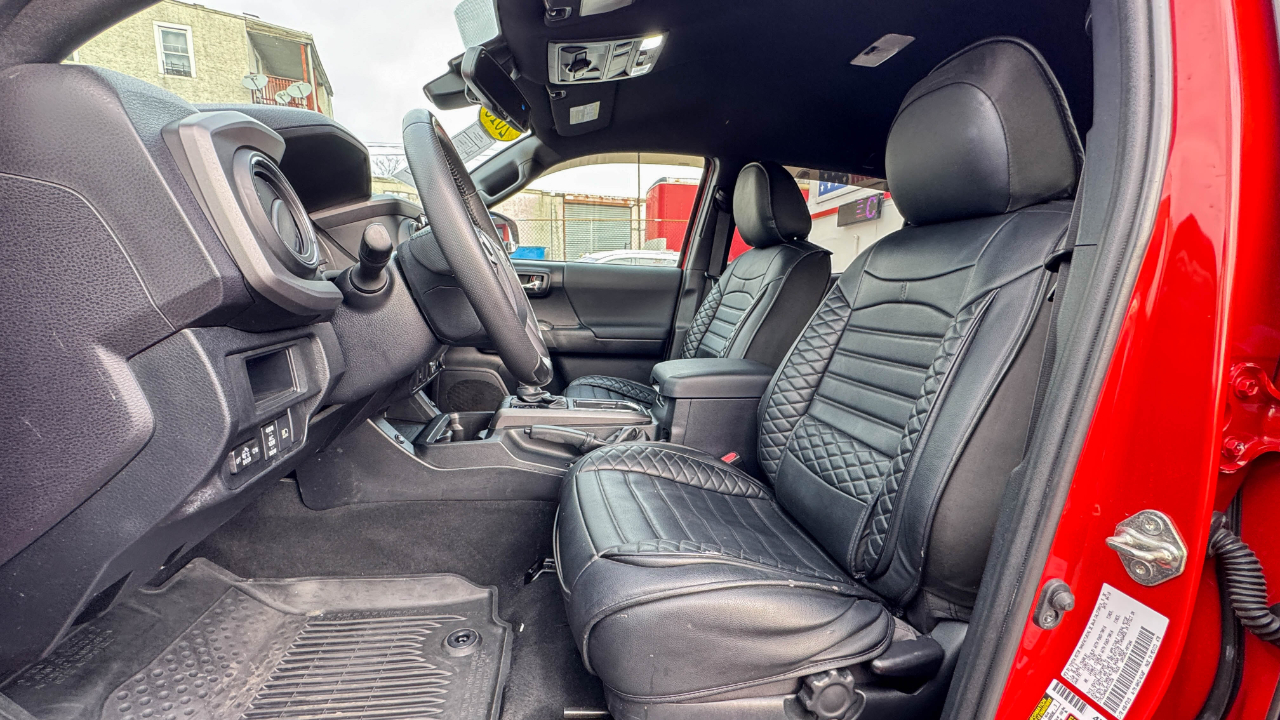 Toyota Tacoma TRD Off Road Double Cab 5' Bed V6 4x4 AT (Natl) 2018