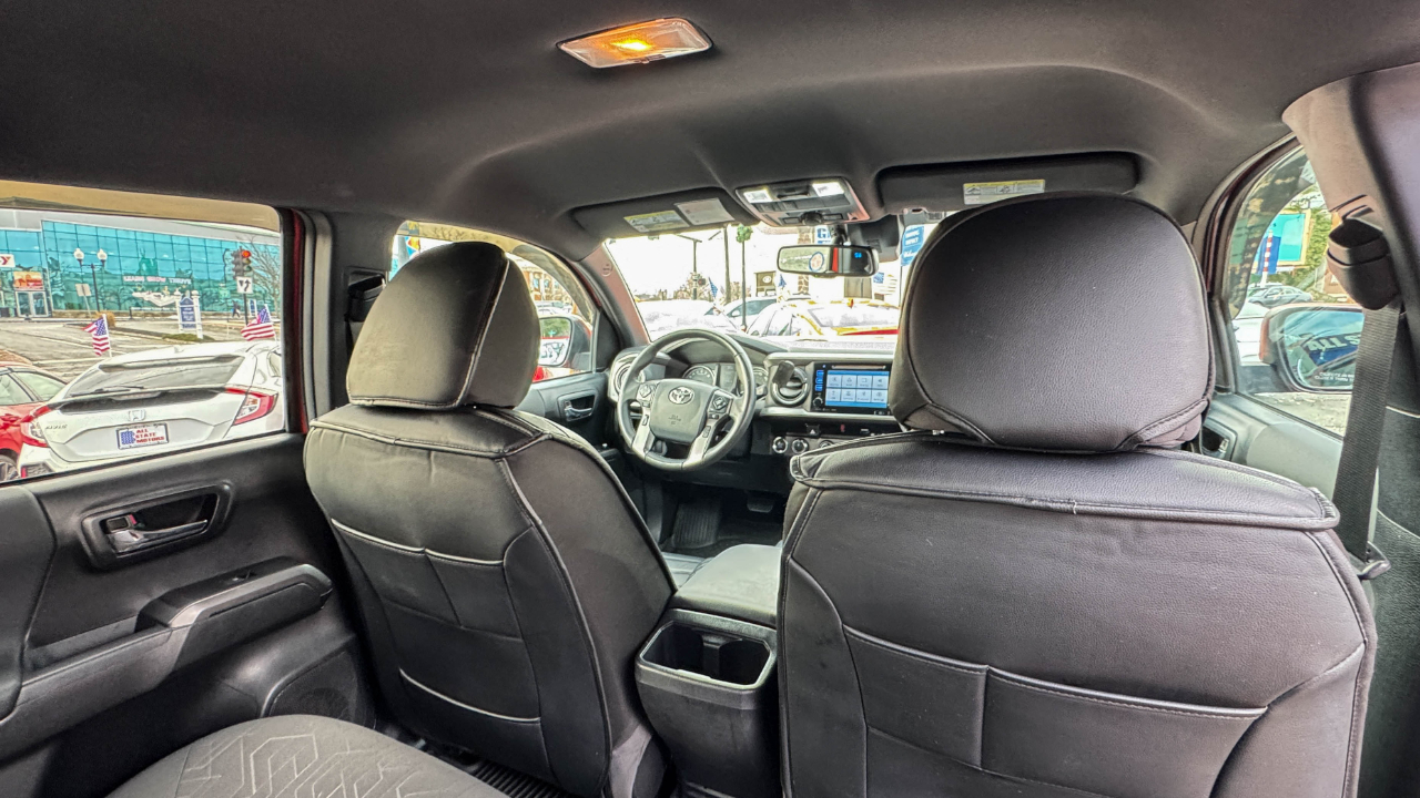 Toyota Tacoma TRD Off Road Double Cab 5' Bed V6 4x4 AT (Natl) 2018