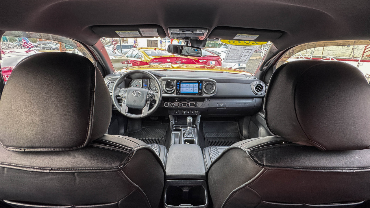 Toyota Tacoma TRD Off Road Double Cab 5' Bed V6 4x4 AT (Natl) 2018