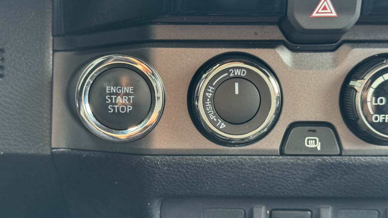 Toyota Tacoma TRD Off Road Double Cab 5' Bed V6 4x4 AT (Natl) 2018