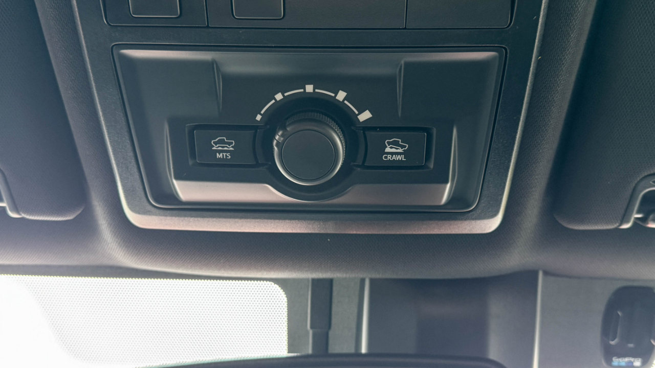 Toyota Tacoma TRD Off Road Double Cab 5' Bed V6 4x4 AT (Natl) 2018