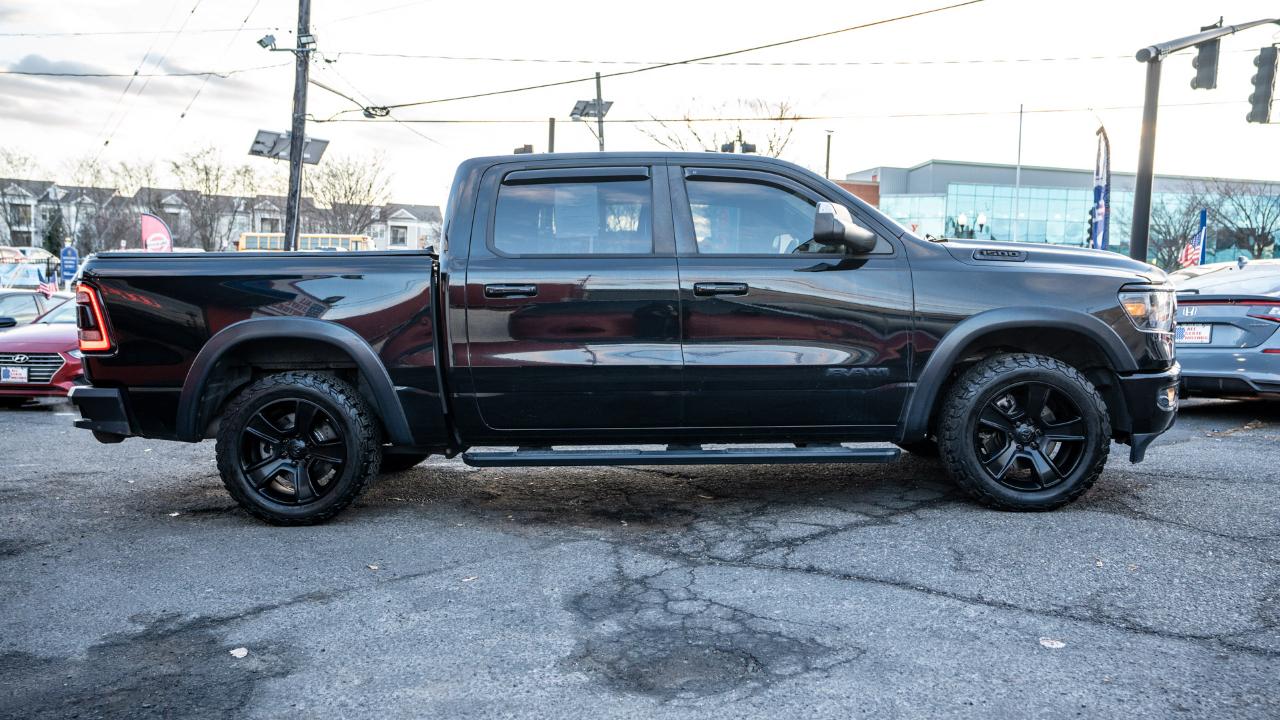 RAM 1500 Big Horn 4x4 Crew Cab 5'7" Box 2020