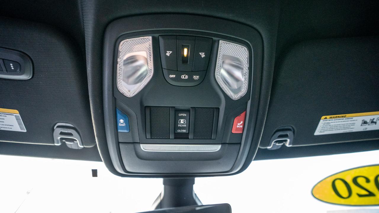RAM 1500 Big Horn 4x4 Crew Cab 5'7" Box 2020