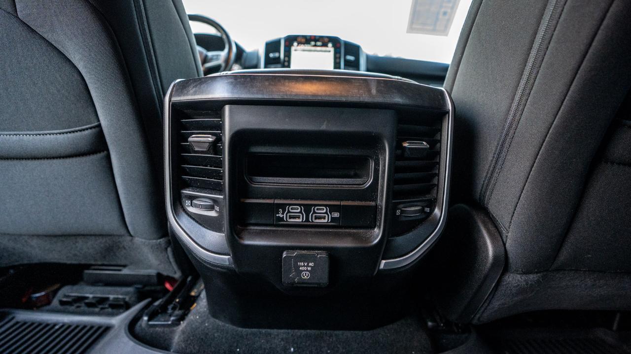 RAM 1500 Big Horn 4x4 Crew Cab 5'7" Box 2020