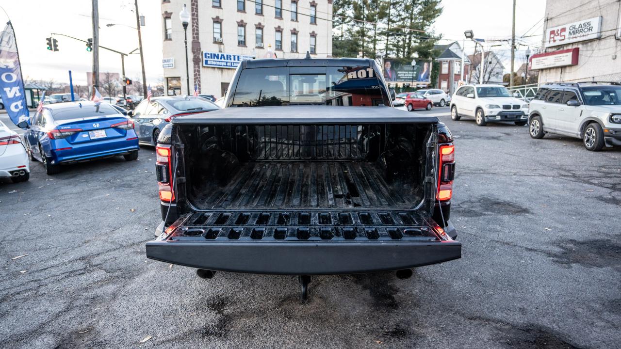 RAM 1500 Big Horn 4x4 Crew Cab 5'7" Box 2020