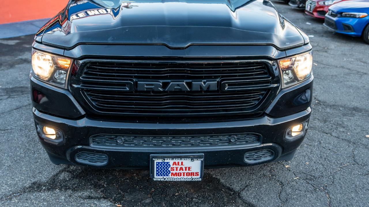 RAM 1500 Big Horn 4x4 Crew Cab 5'7" Box 2020