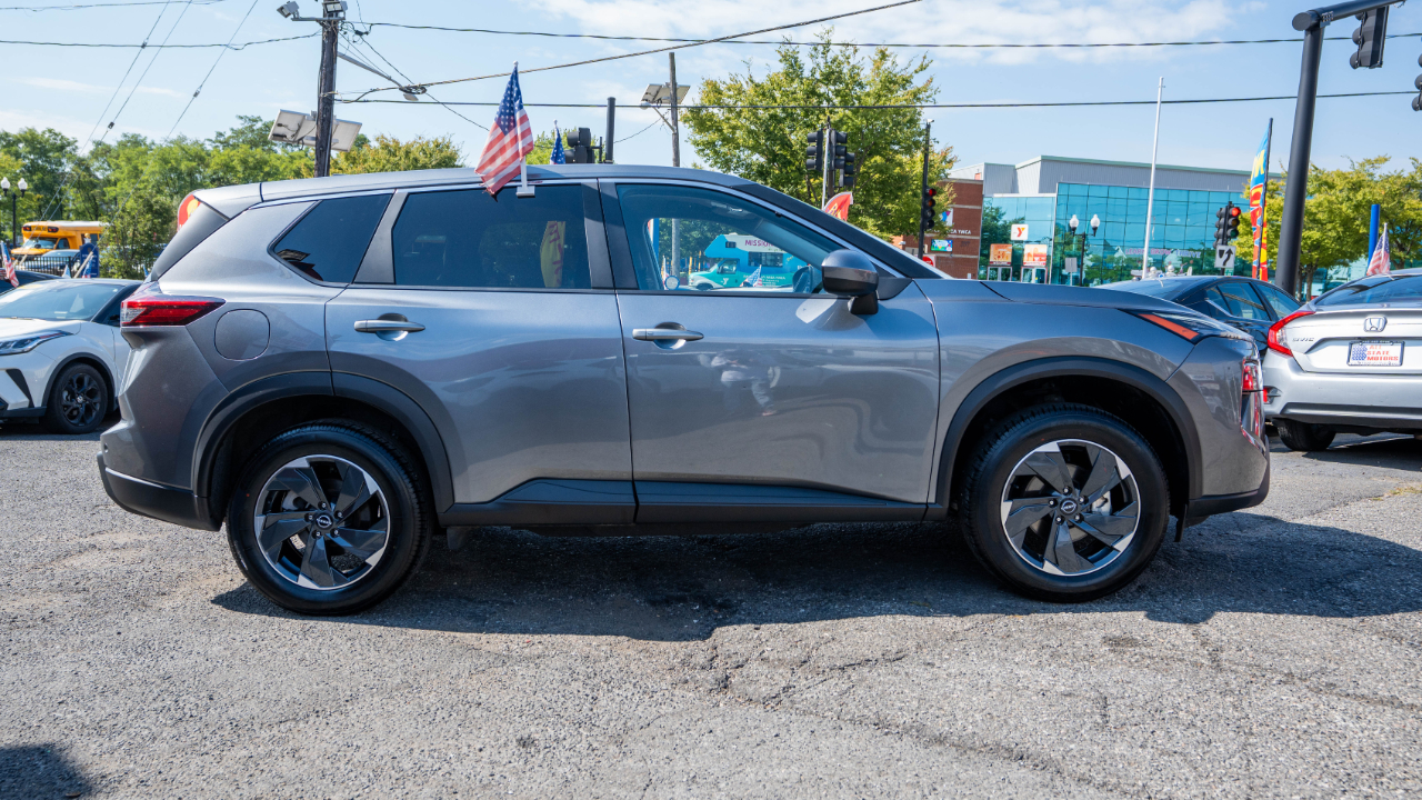 Nissan Rogue FWD SV 2024