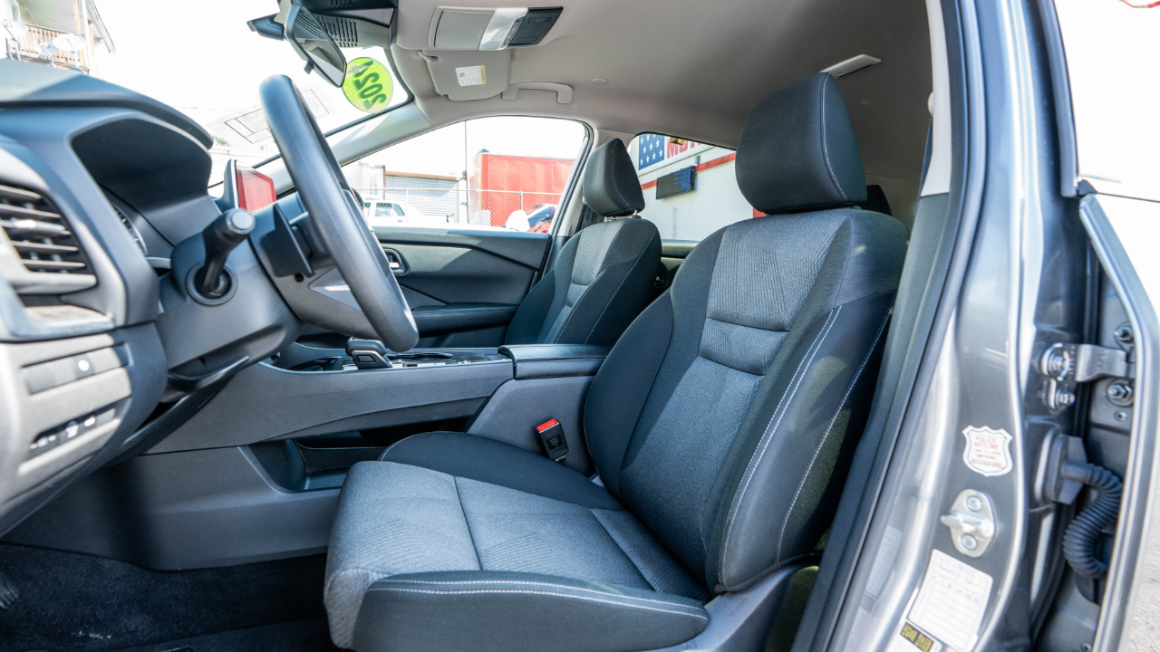 Nissan Rogue FWD SV 2024