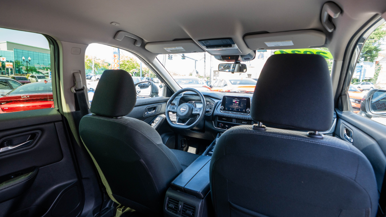 Nissan Rogue FWD SV 2024