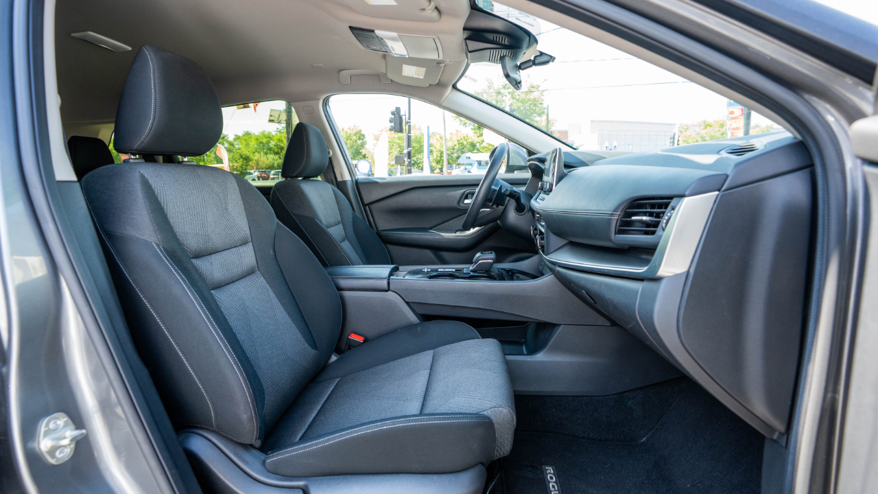 Nissan Rogue FWD SV 2024