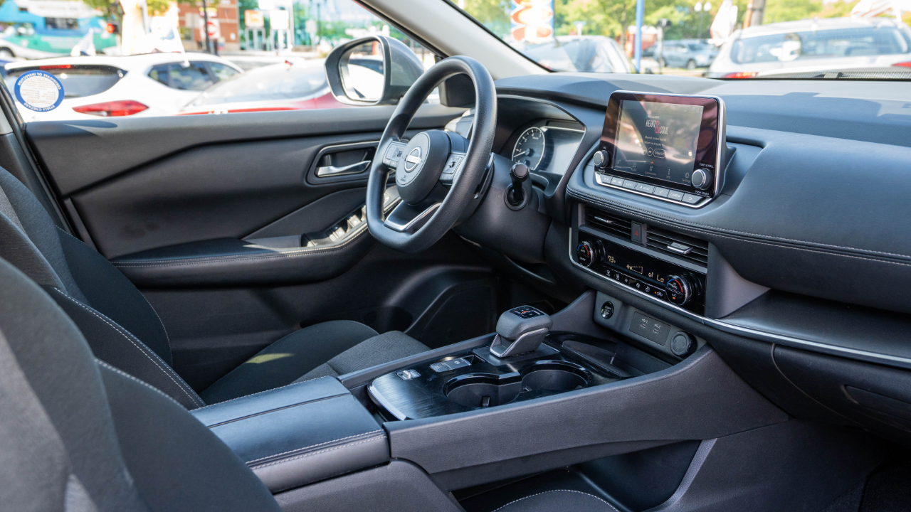 Nissan Rogue FWD SV 2024