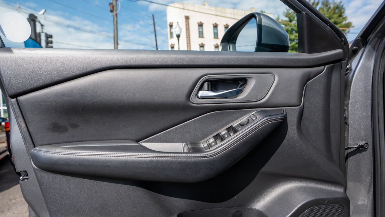 Nissan Rogue FWD SV 2024