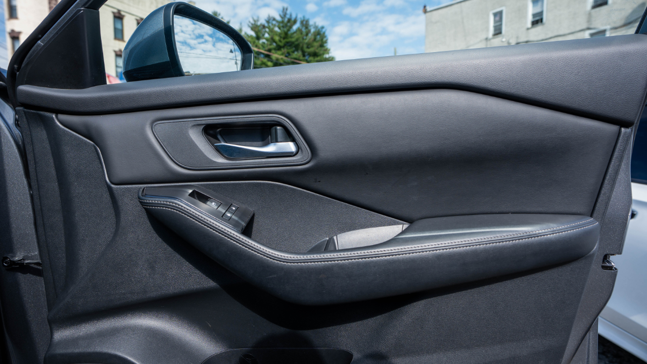 Nissan Rogue FWD SV 2024