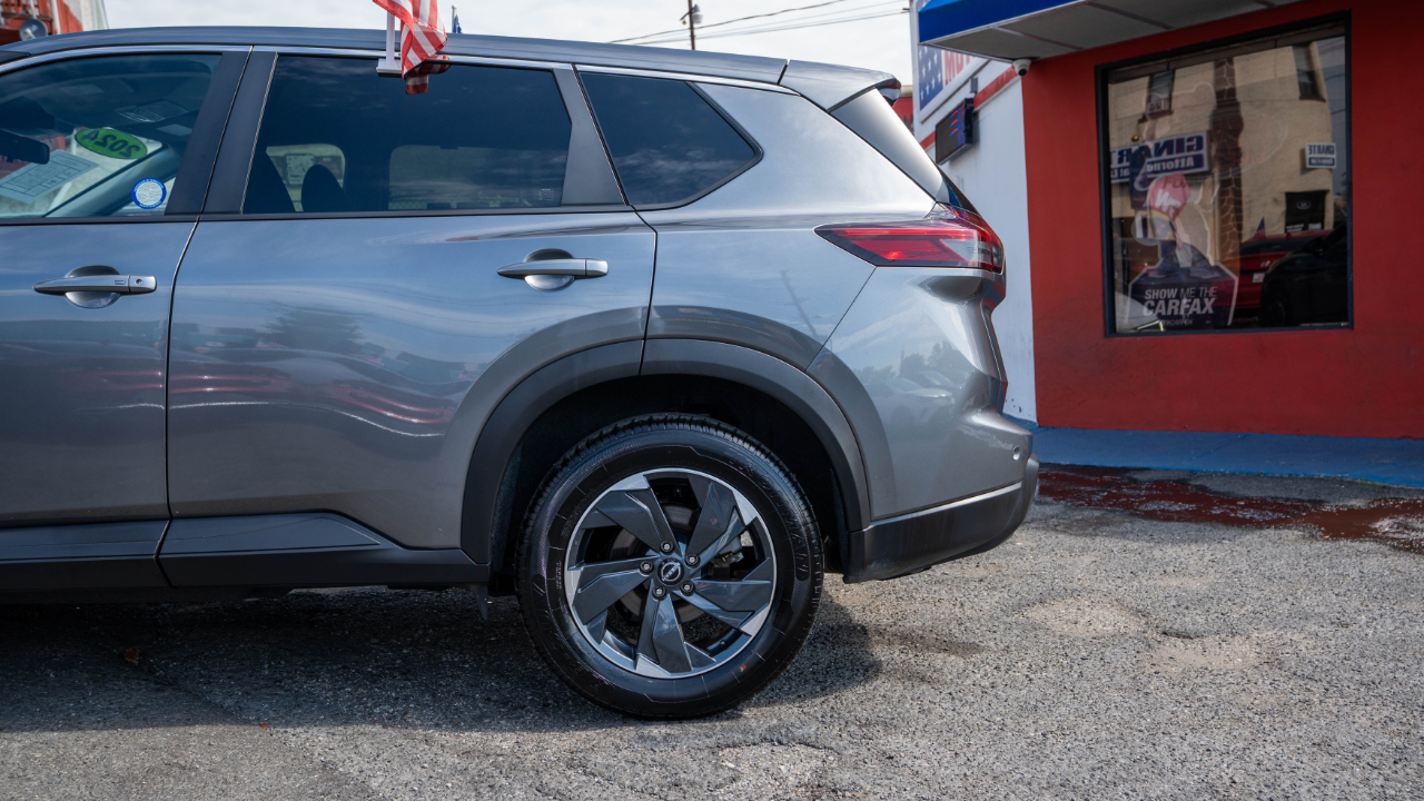 Nissan Rogue FWD SV 2024