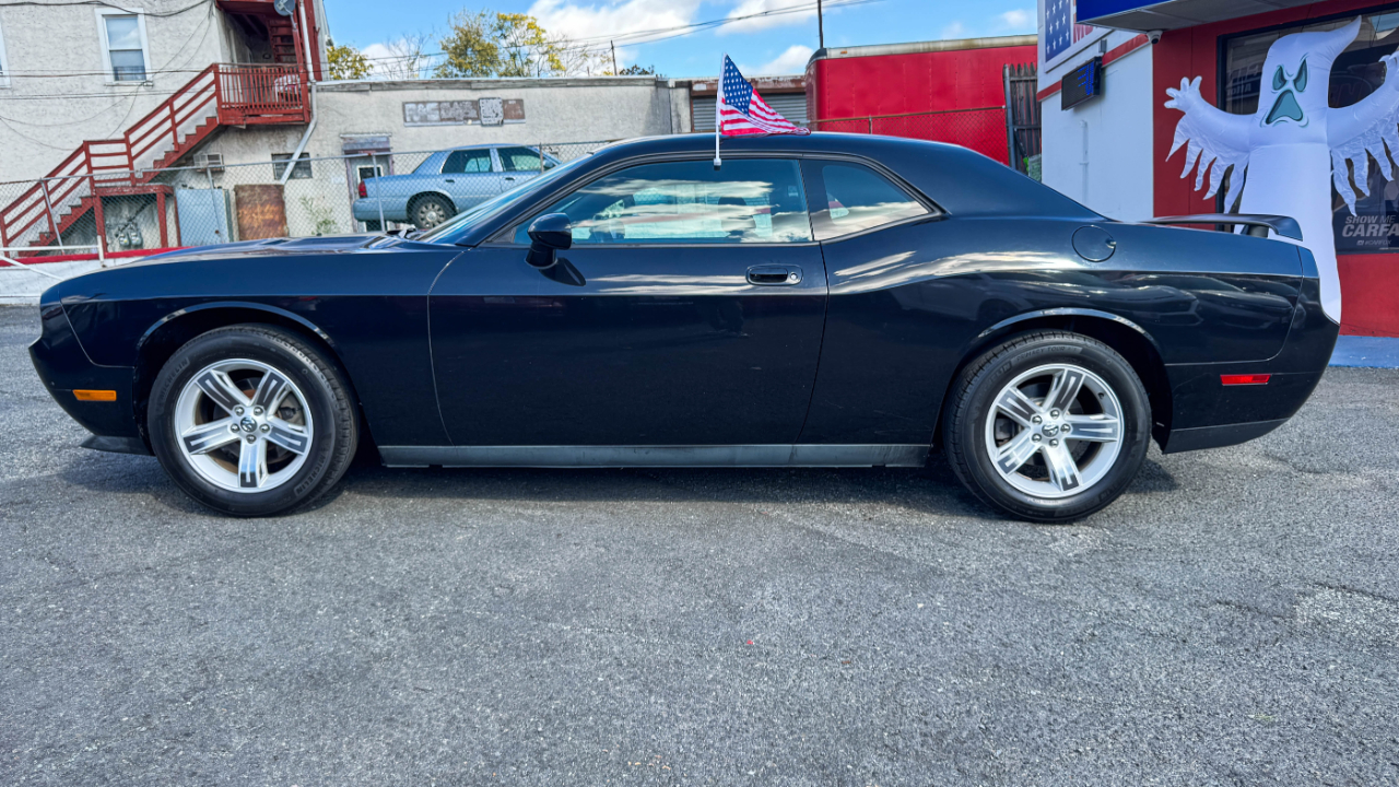 Dodge Challenger 2dr Cpe SE 2010