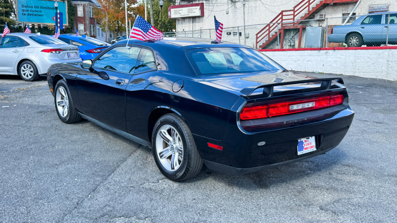 Dodge Challenger 2dr Cpe SE 2010