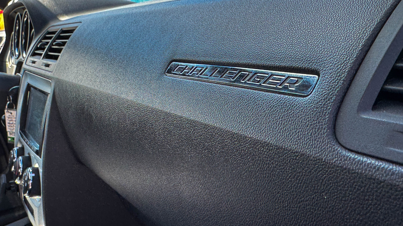 Dodge Challenger 2dr Cpe SE 2010