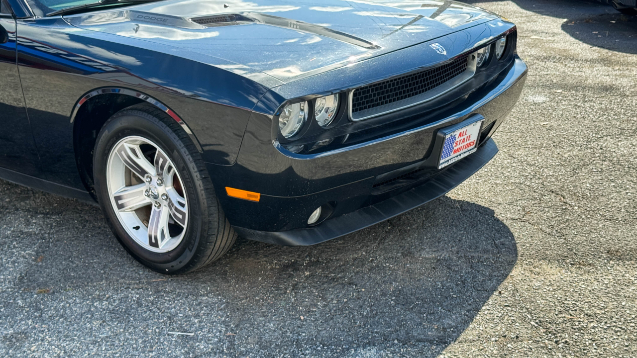 Dodge Challenger 2dr Cpe SE 2010