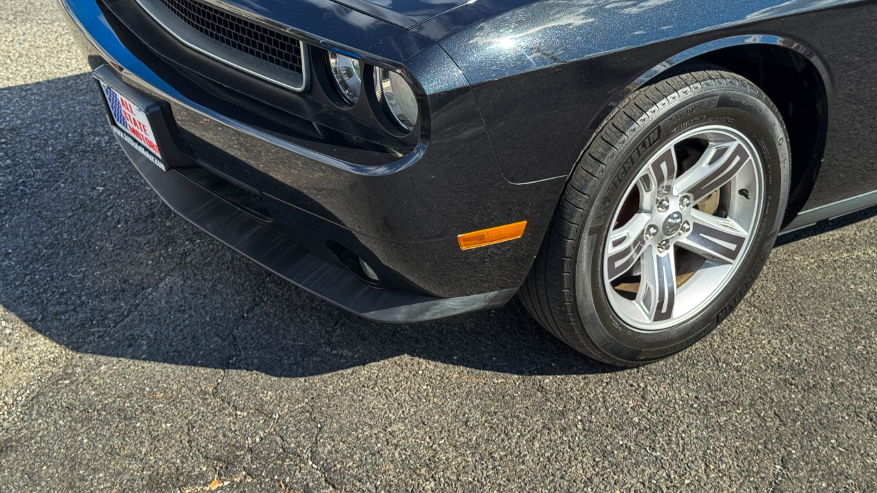Dodge Challenger 2dr Cpe SE 2010