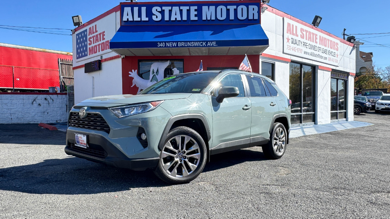 Toyota RAV4 XLE Premium AWD (Natl) 2021