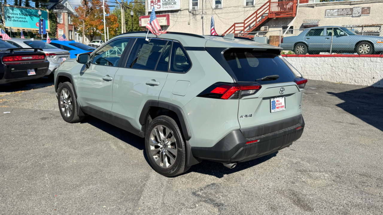 Toyota RAV4 XLE Premium AWD (Natl) 2021