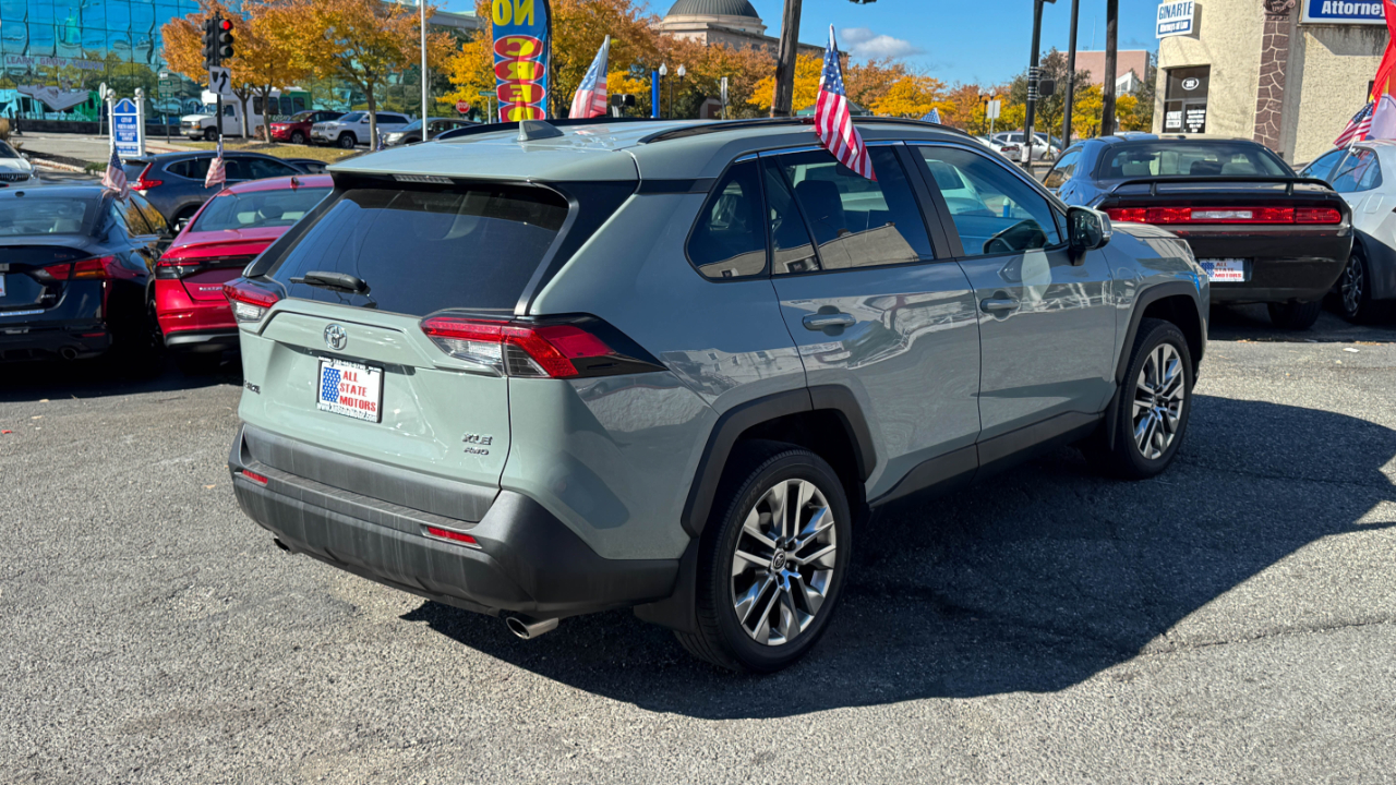 Toyota RAV4 XLE Premium AWD (Natl) 2021