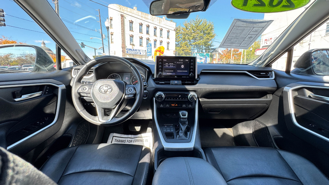Toyota RAV4 XLE Premium AWD (Natl) 2021